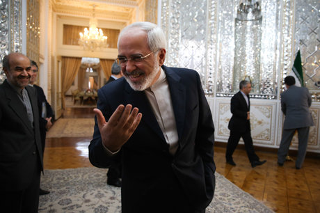 یکی دلواپس می‌شود، یکی دلاور